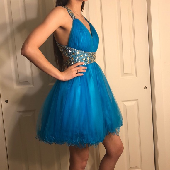 Star Box Prom Dress - Picture 2 of 3